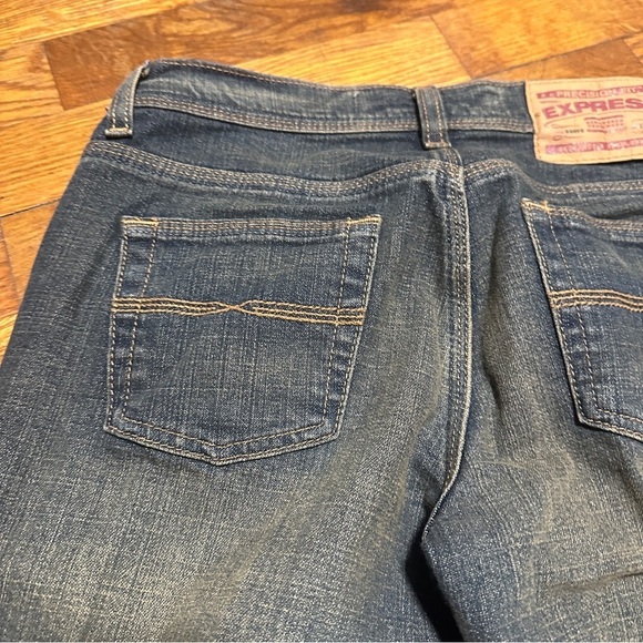 Y2K Express Sarula Precision Fit Low Rise Flare Jeans Women’s Size 4 S Whiskered - Picture 10 of 14